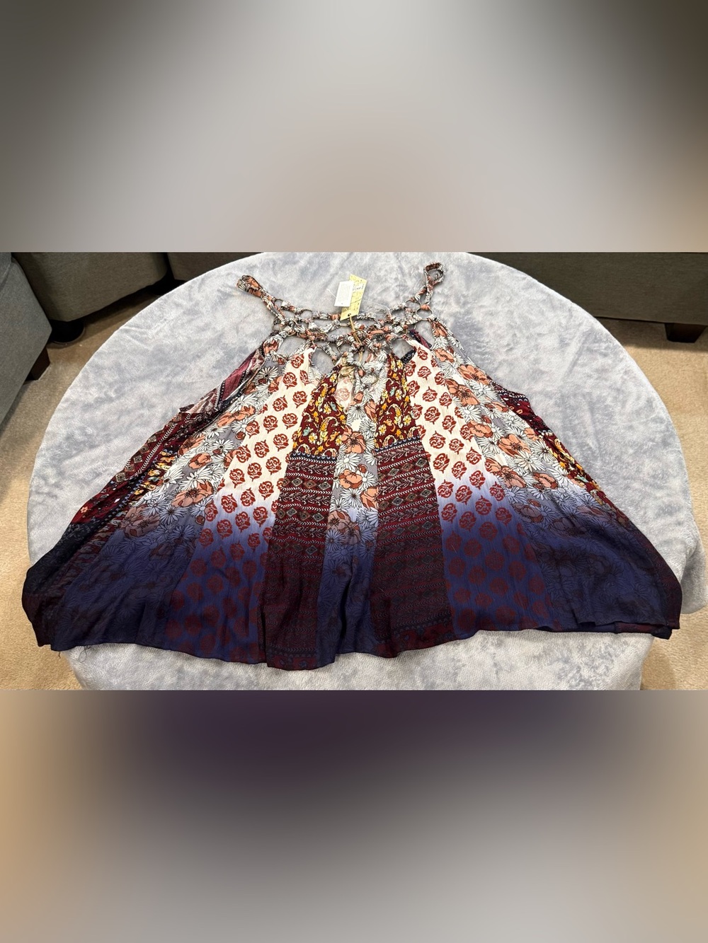 Gimmicks (Buckle brand) Boho Floral Printed Tie-Back Tank Top in Large - NWT! - Picture 9 of 11